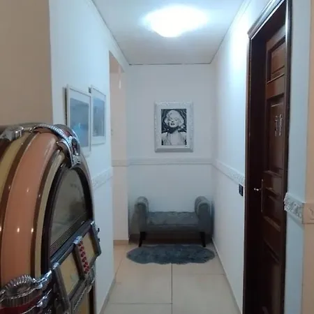 Bed & Breakfast Nancy 4*