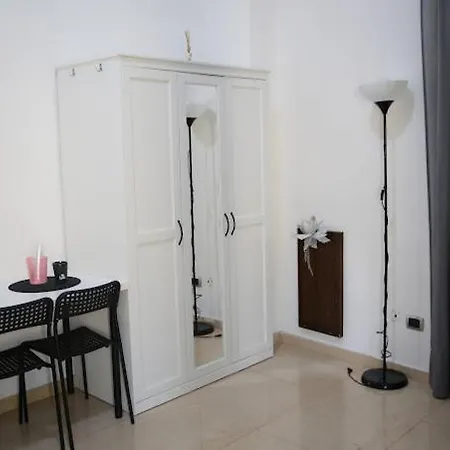 Oda ve Kahvaltı Nancy 3*